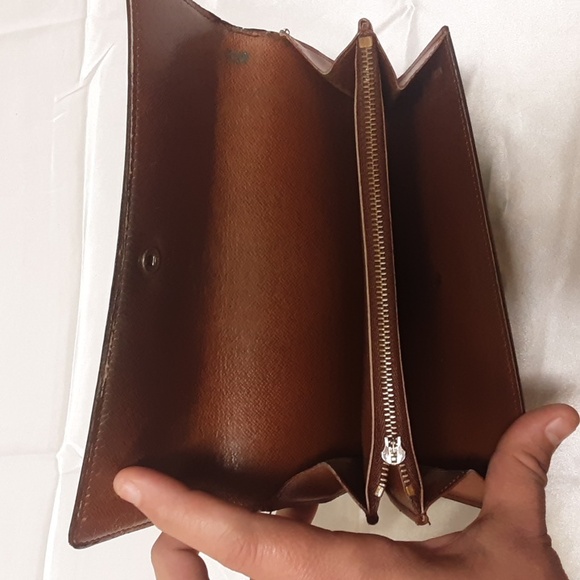 Authentic Louis Vuitton Long Leather Monogrammed Wallet Vintage - Picture 6 of 6